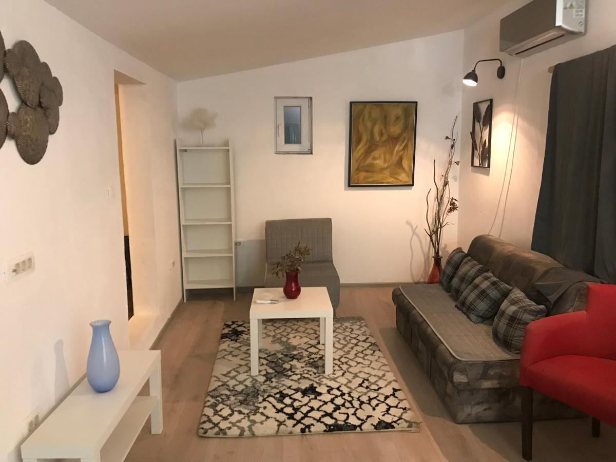 Apartment Old Town พอดโกริกา ภายนอก รูปภาพ