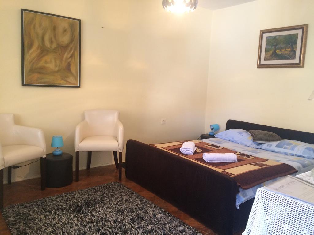 Apartment Old Town พอดโกริกา ภายนอก รูปภาพ