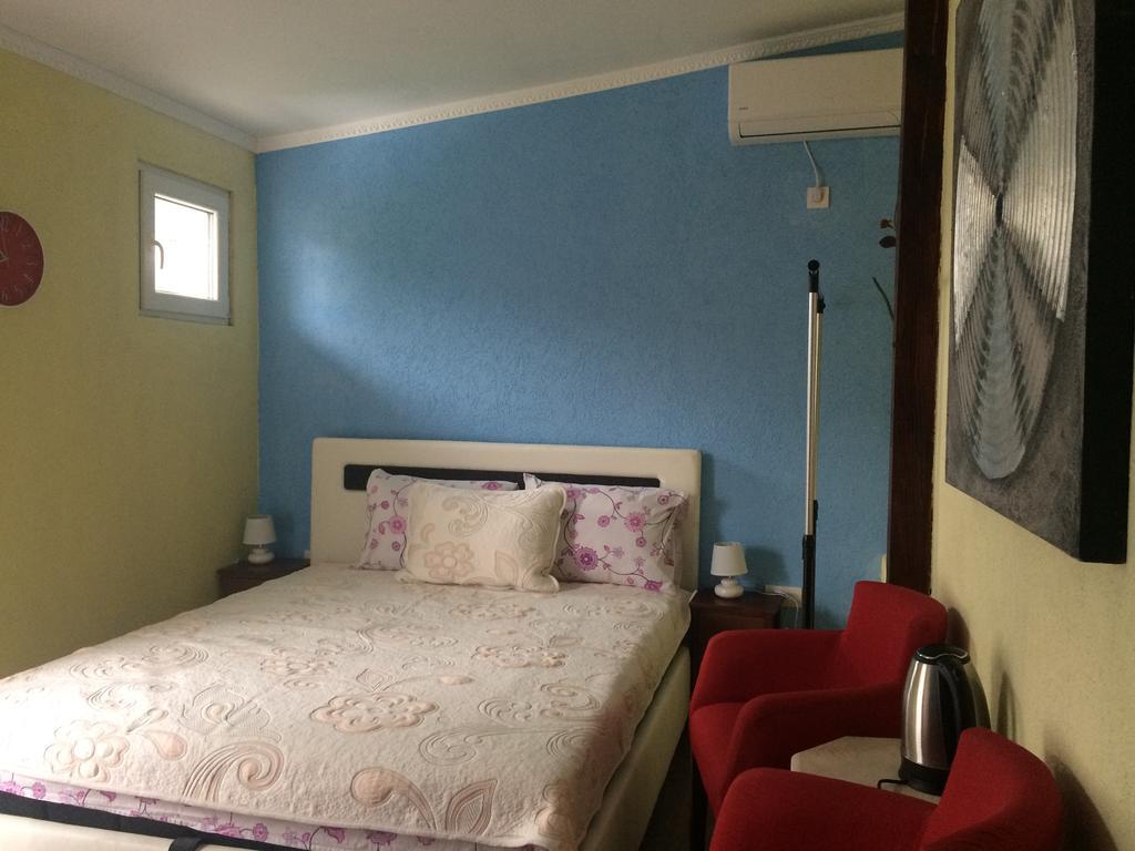 Apartment Old Town พอดโกริกา ภายนอก รูปภาพ